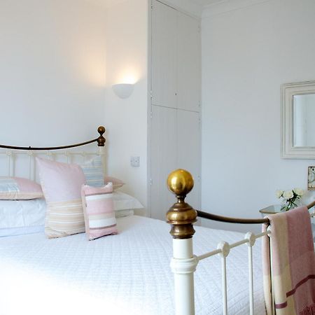 Onefifty Bed & Breakfast Cowes  Bagian luar foto